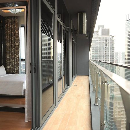 Dorsett Kuala Lumpur Hotel Екстериор снимка A balcony in a hotel room