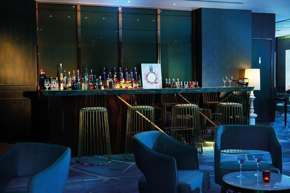 Dorsett Kuala Lumpur Hotel Екстериор снимка The bar at the 12th floor