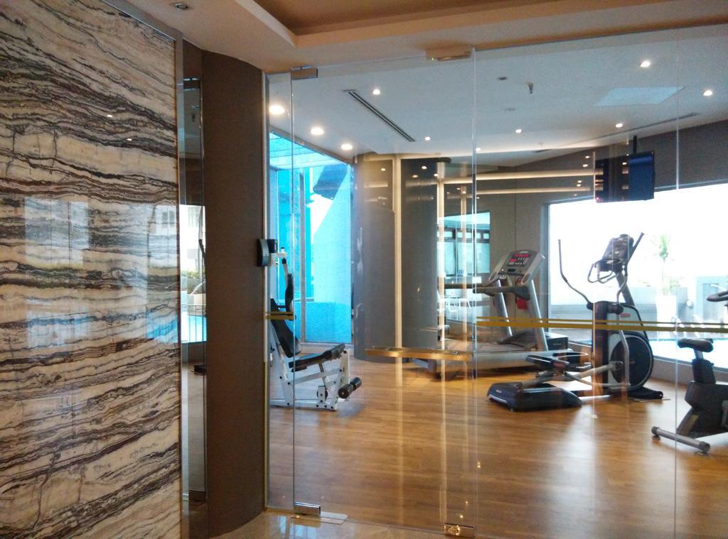 Dorsett Kuala Lumpur Hotel Екстериор снимка The gym at the 101 Tower